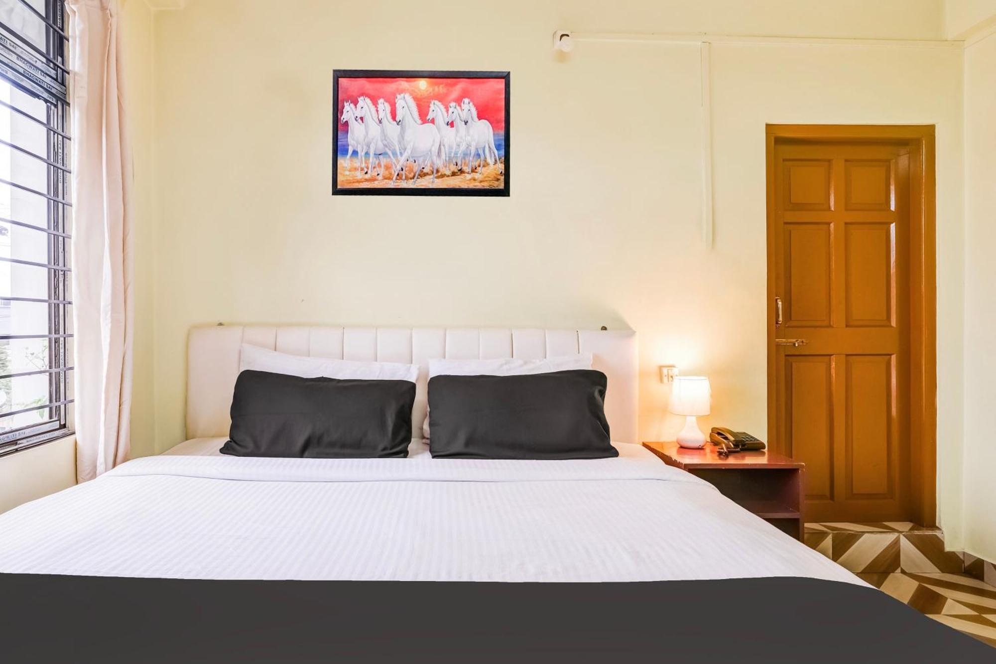 Super Hotel O Rynjah Shillong Exterior foto
